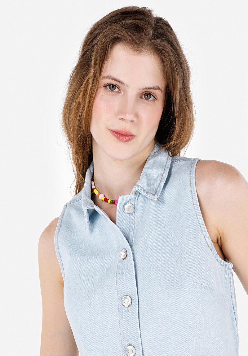 Imagine a Vestă Albastră Pentru Femei Regular Fit