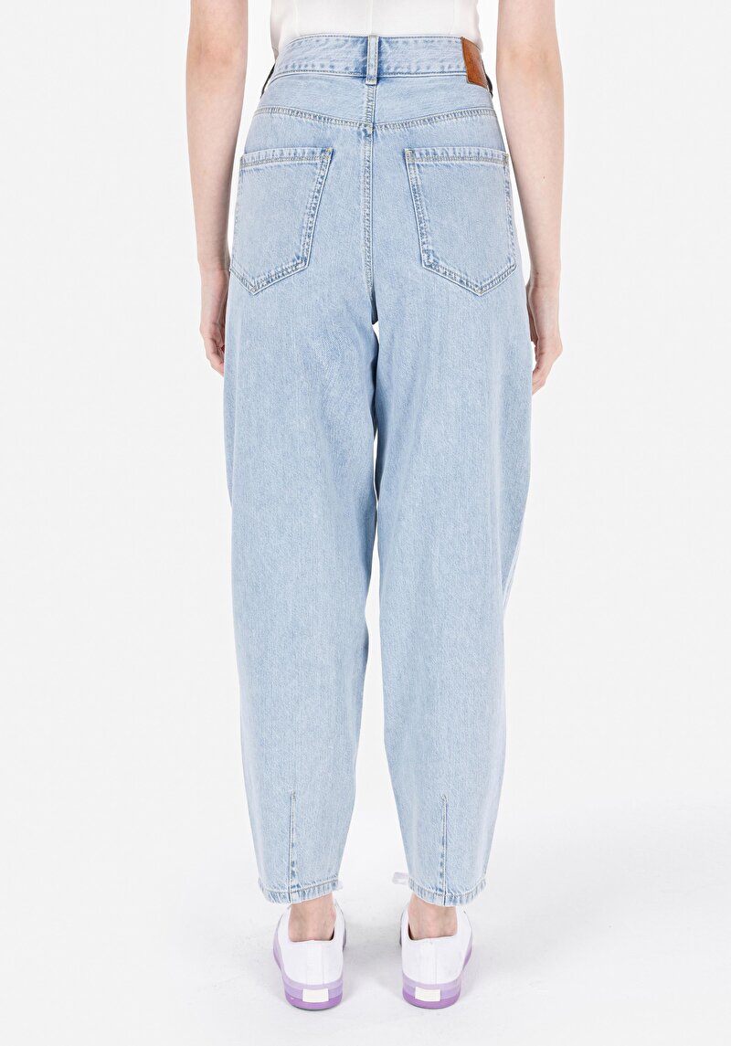 Imagine a Blugi Barrel Fit Indigo Pentru Femei