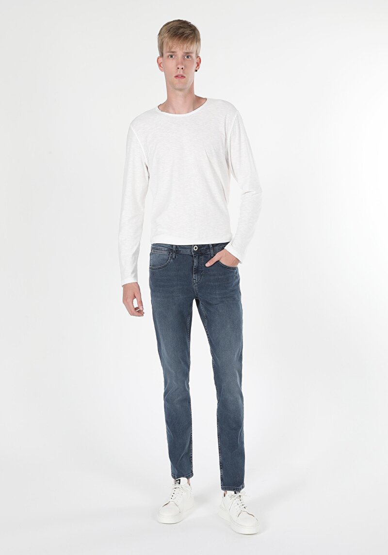 Imagine a Pantaloni De Barbati Denim Straight Fit 044 Karl Cl1060465