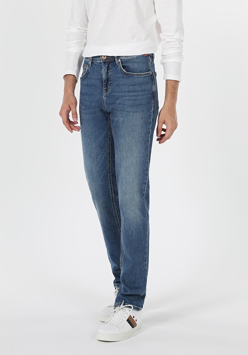 Afișați detalii pentru Pantaloni De Barbati Denim Straight Fit 044 Karl Cl1060470