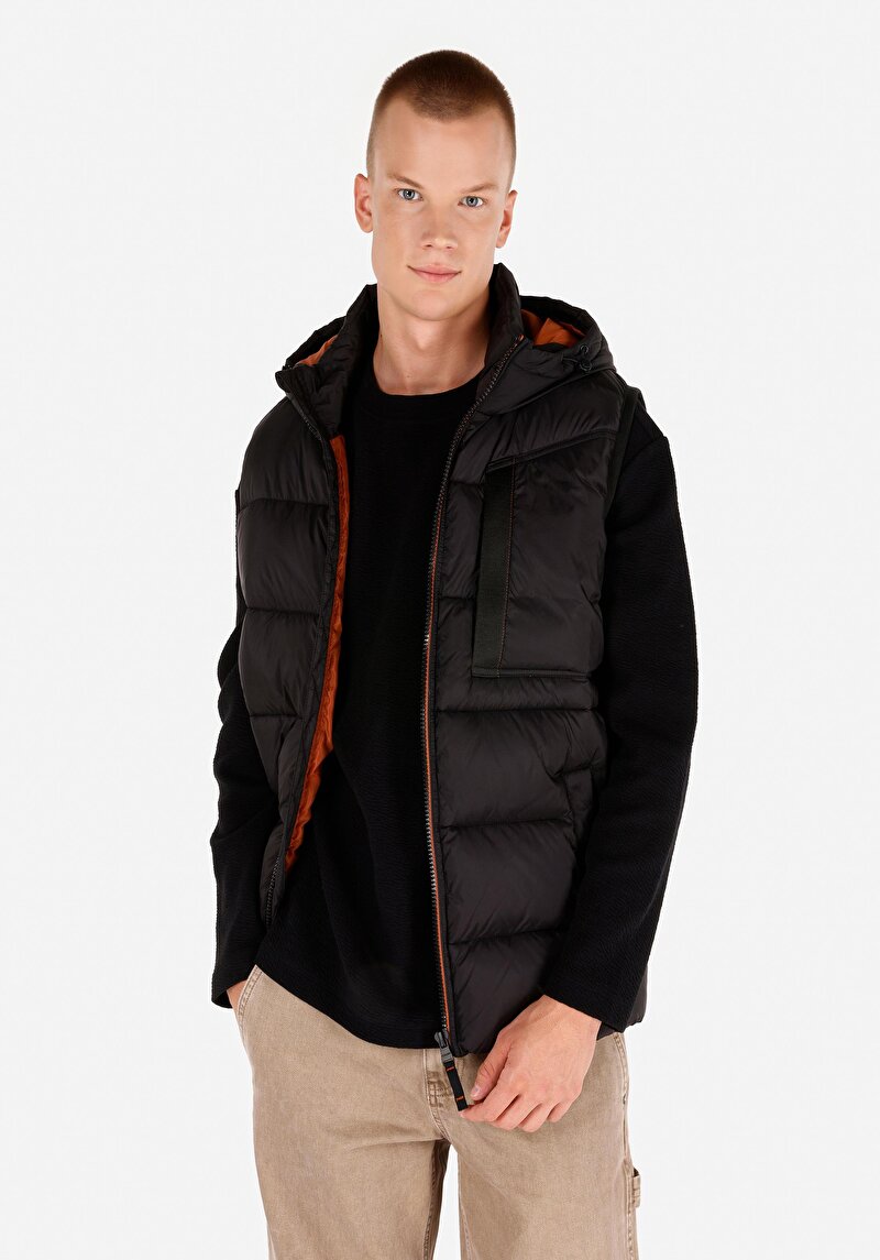 Imagine a Vestă Neagră Pentru Bărbați Regular Fit