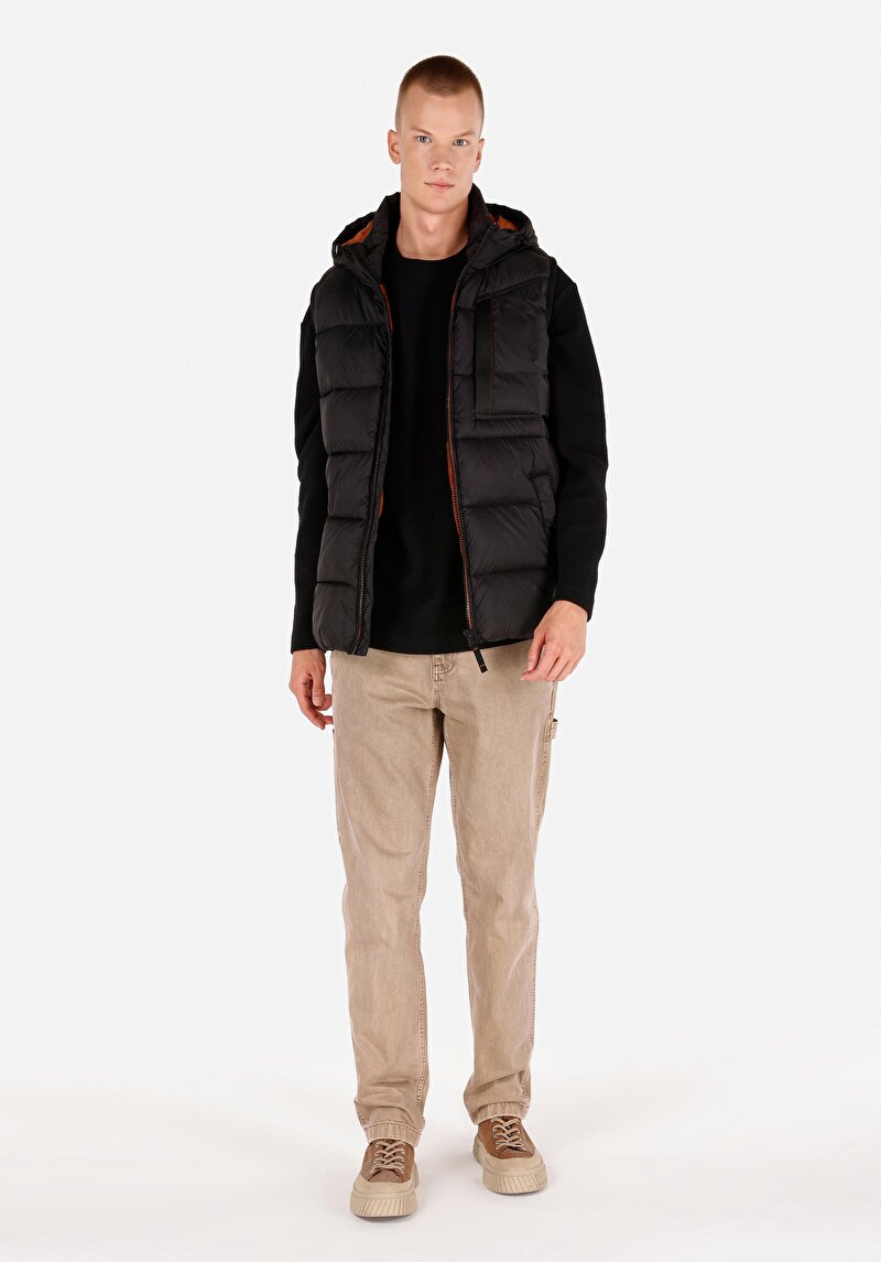 Imagine a Vestă Neagră Pentru Bărbați Regular Fit