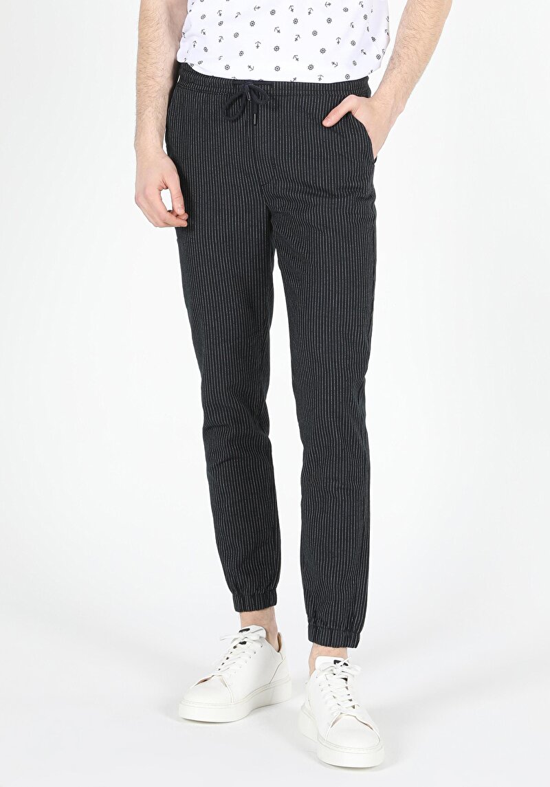 Imagine a Pantaloni De Barbati Albastru Marin Slim Fit Cl1059272