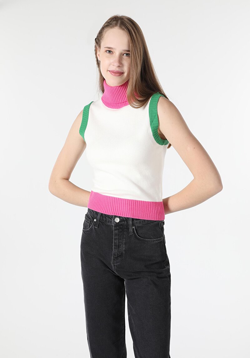 Imagine a Pulover Multicolor Pentru Femei Cu Guler Slim Fit