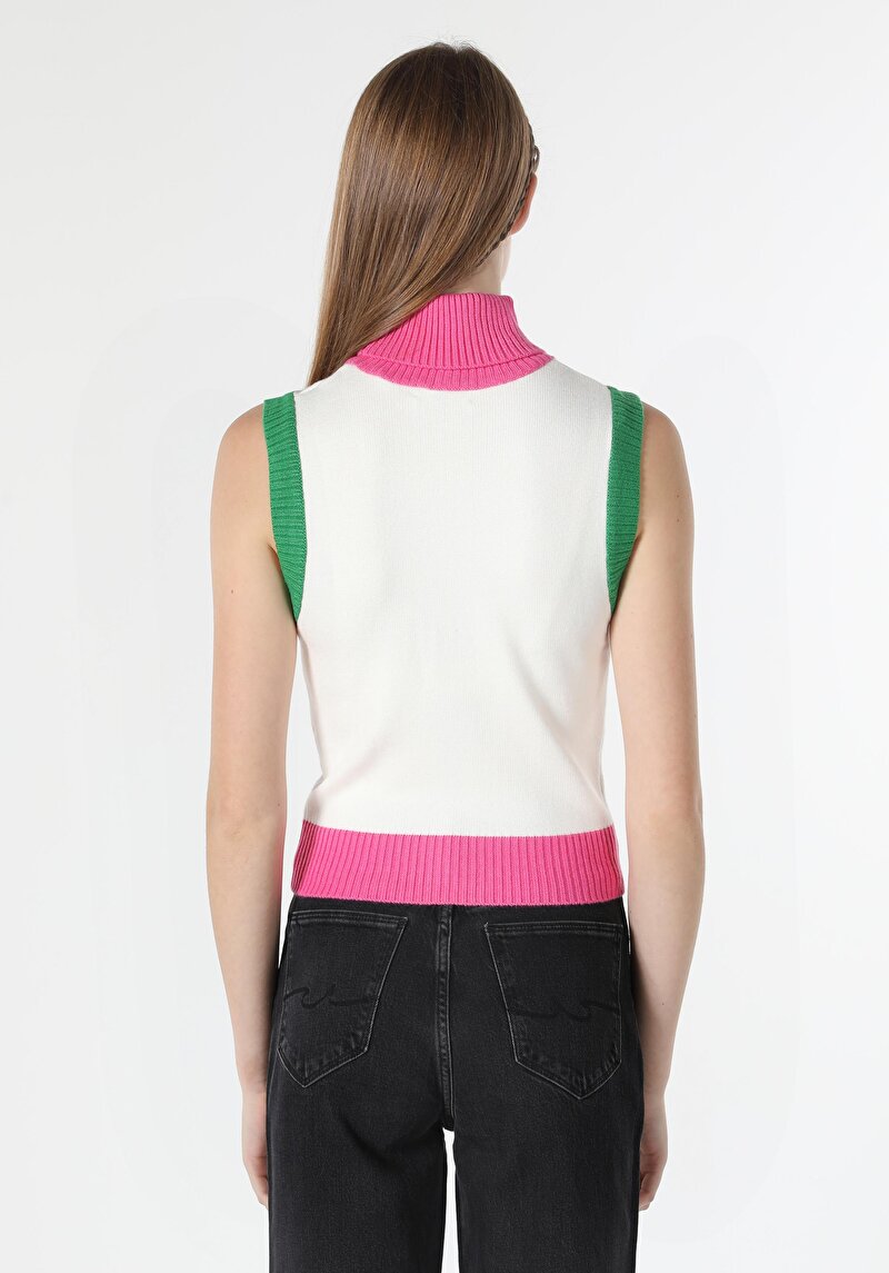 Afișați detalii pentru Pulover Multicolor Pentru Femei Cu Guler Slim Fit