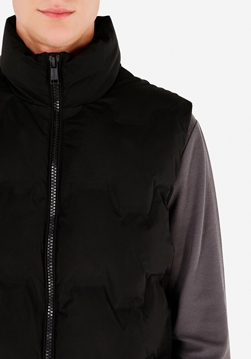 Afișați detalii pentru Vesta De Barbati Negru Slim Fit  Cl1069912