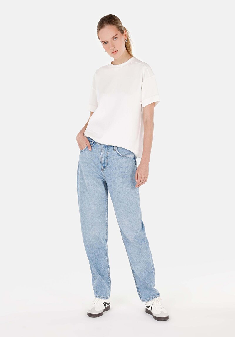 Imagine a Blugi Boyfriend Fit Indigo Pentru Femei