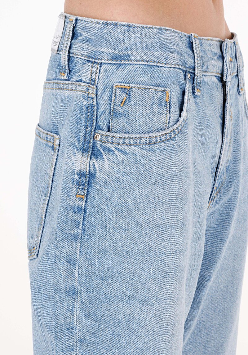 Afișați detalii pentru Blugi Boyfriend Fit Indigo Pentru Femei