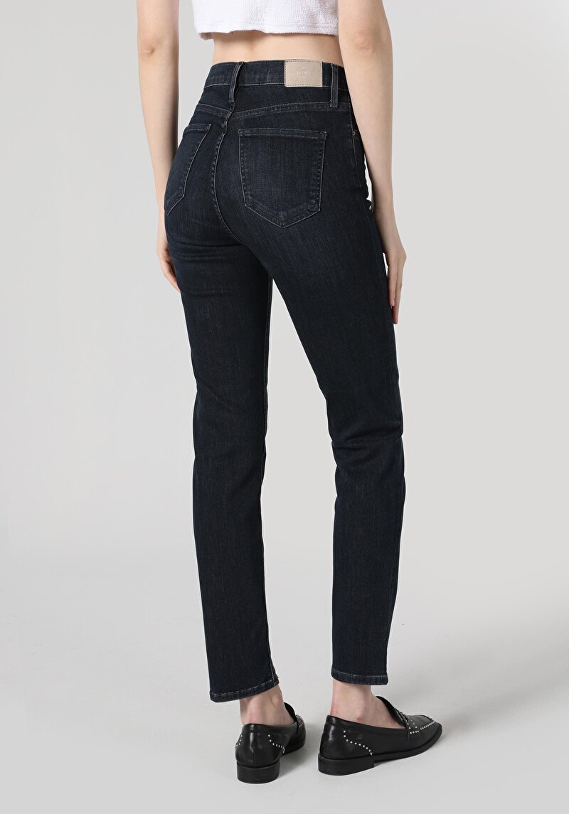 Afișați detalii pentru Slim Fit Talie Medie Picior Drept Blugi Indigo Închis Pentru Femei