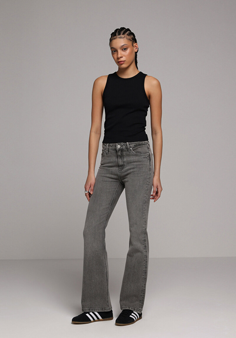 Imagine a Maiou Negru Pentru Femei Slim Fit