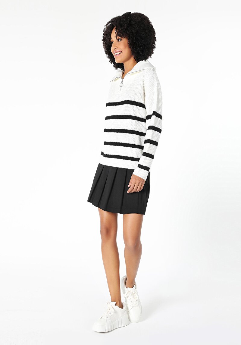 Afișați detalii pentru Pulover De Dama Alb   Cl1060705