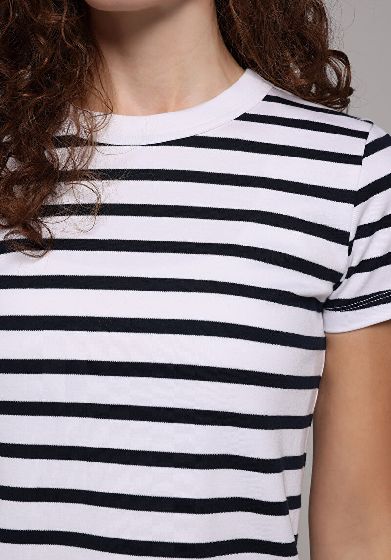 Imagine a Slim Fit Round Neck Striped Tricou Cu Mânecă Scurtă Pentru Femei Bleumarin