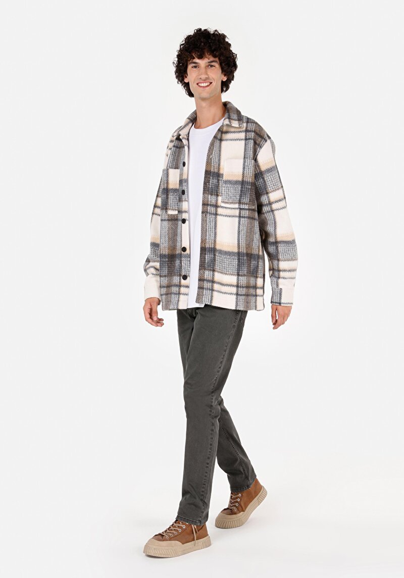 Imagine a Jachetă Bej Pentru Bărbați Comfort Fit