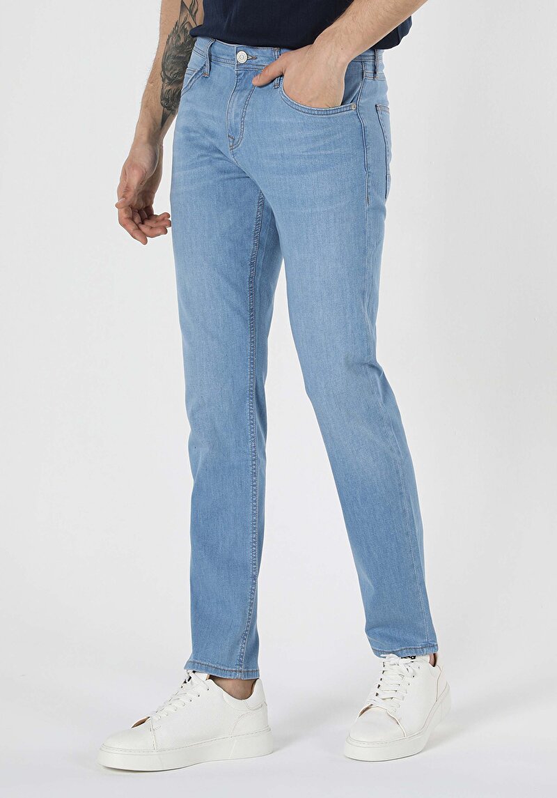 Imagine a Pantaloni De Barbati Albastru Deschis Straight Fit 044 Karl Cl1042818