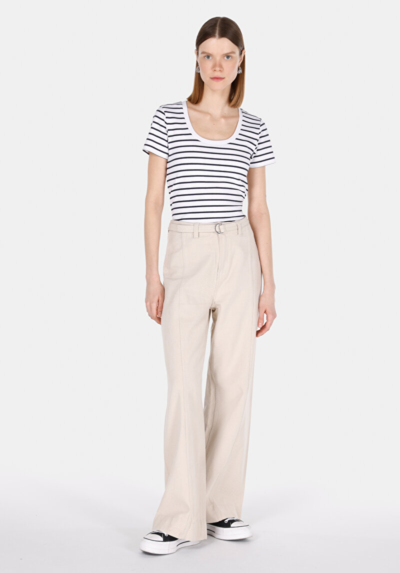 Imagine a Tricou Cu Maneca Scurta De Dama Alb Slim Fit Cl1073529