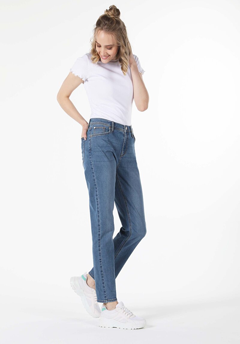 Afișați detalii pentru Pantaloni De Dama Denim Boyfriend Fit 893 Julia Cl1043090