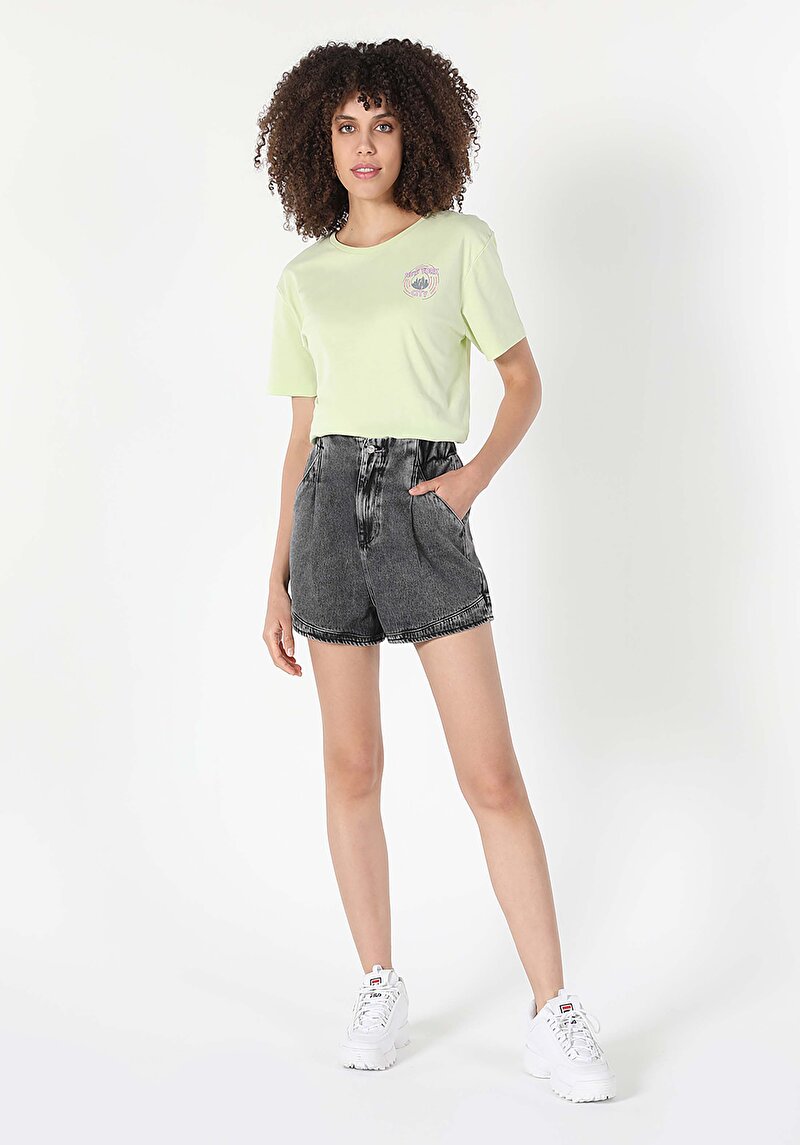 Imagine a Pantaloni Scurți Din Jean Din Denim Pentru Femei Cu Talie Medie