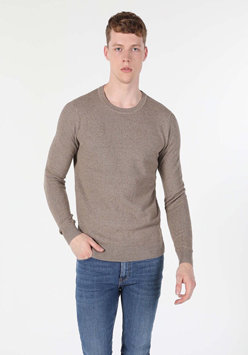 Imagine a Pulover Gri Jacquard Pentru Bărbați Cu Gât Rotund Regular Fit