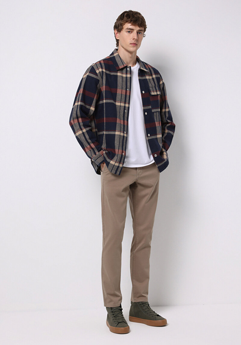 Imagine a Pantaloni De Barbati Bej Slim Fit Cl1049749
