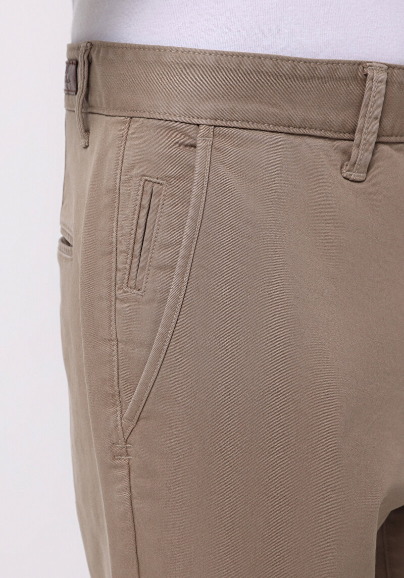 Afișați detalii pentru Pantaloni De Barbati Bej Slim Fit  Cl1049749