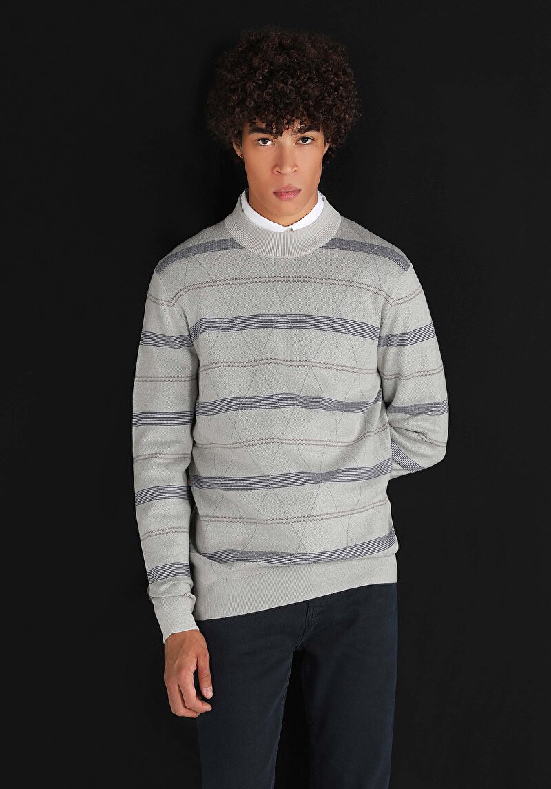 Imagine a Pulover De Barbati Gri Regular Fit  Cl1060094