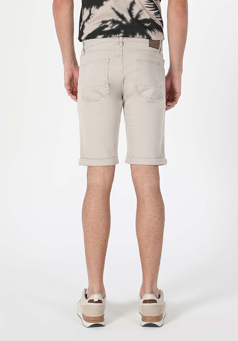 Afișați detalii pentru Regular Fit Talie Medie Pantaloni Scurți Bej Pentru Bărbați