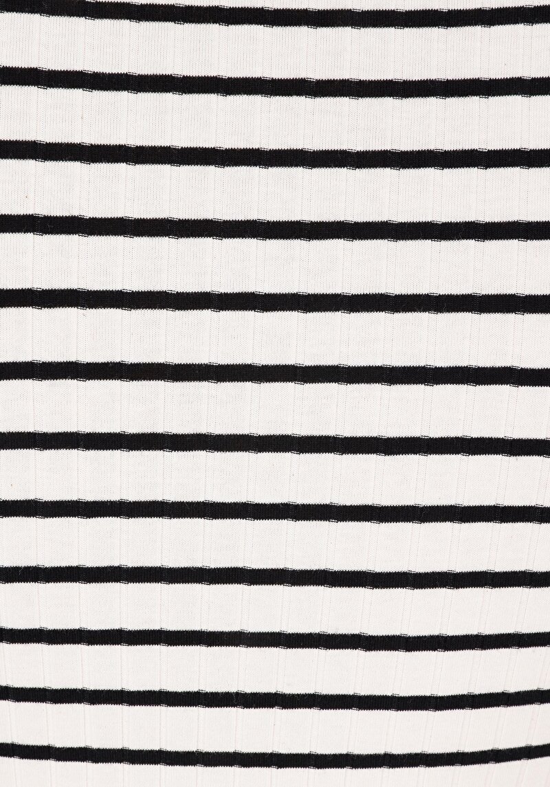 Afișați detalii pentru Slim Fit Boat Collar Tricou Alb Cu Mânecă Lungă Pentru Femei