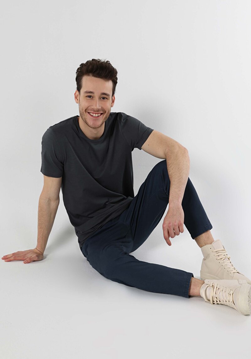 Imagine a Regular Fit Round Neck Drept Bărbați Antracit Tricou Cu Mânecă Scurtă