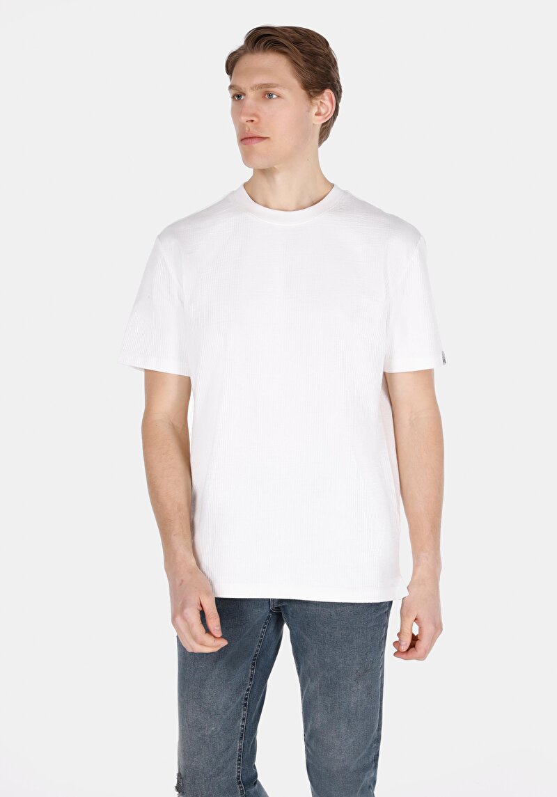 Imagine a Tricou Cu Maneca Scurta De Barbati Alb Comfort Fit  Cl1073378