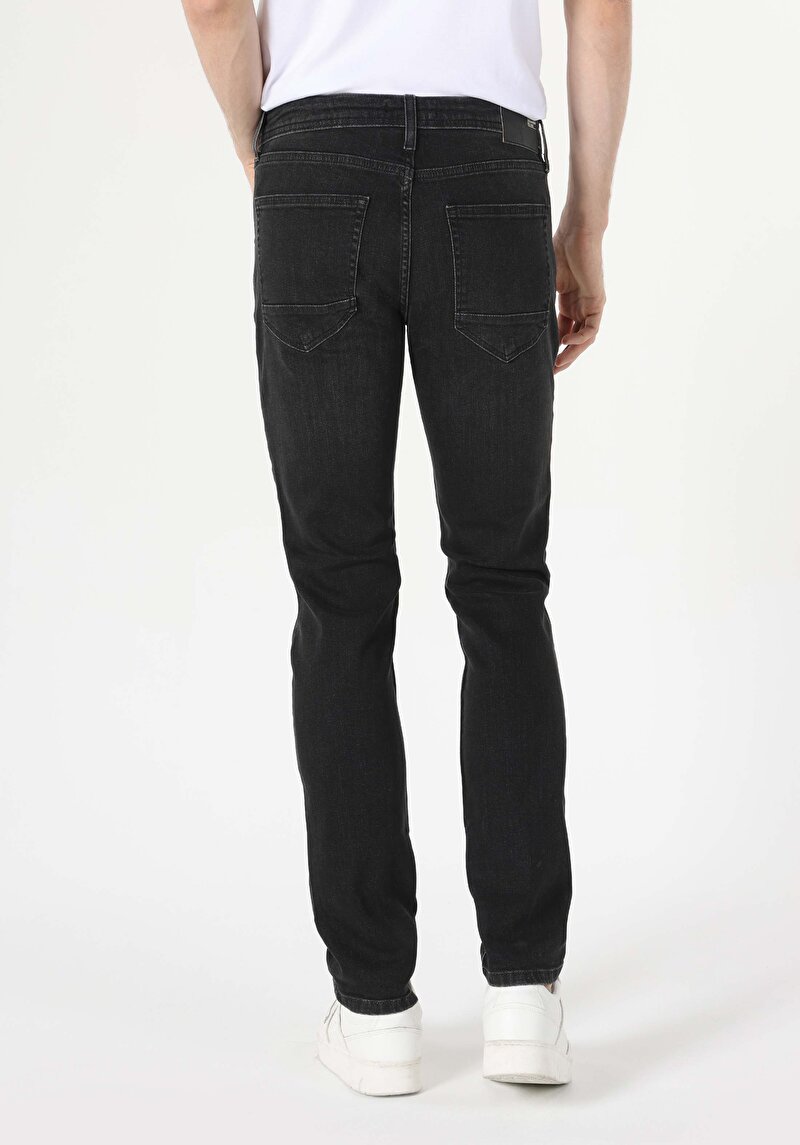 Afișați detalii pentru Pantaloni De Barbati Albastru Marin Straight Fit 044 Karl Cl1062410