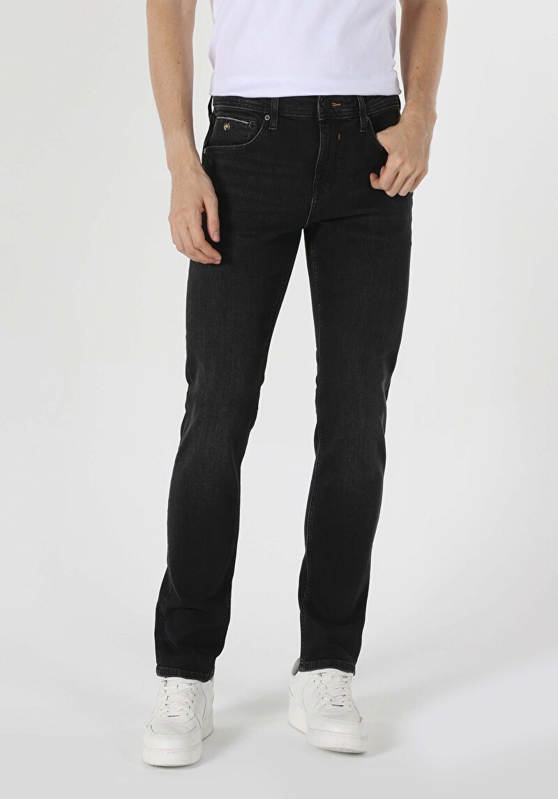 Afișați detalii pentru Pantaloni De Barbati Albastru Marin Straight Fit 044 Karl Cl1062410