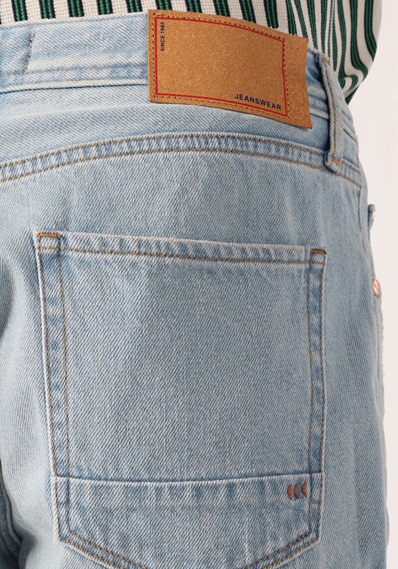 Afișați detalii pentru Blugi Scurti De Barbati Albastru Regular Fit 045 DAVID