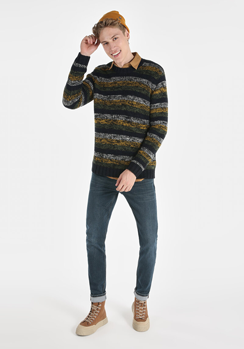 Afișați detalii pentru Pulover Multicolor Pentru Bărbați Regular Fit Round Neck Jacquard