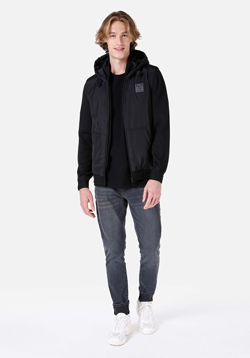 Imagine a Palton Negru Pentru Bărbați Slim Fit