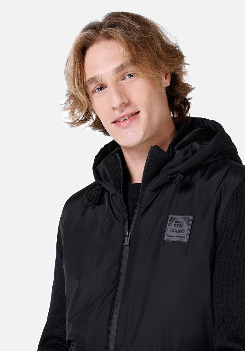 Imagine a Palton Negru Pentru Bărbați Slim Fit