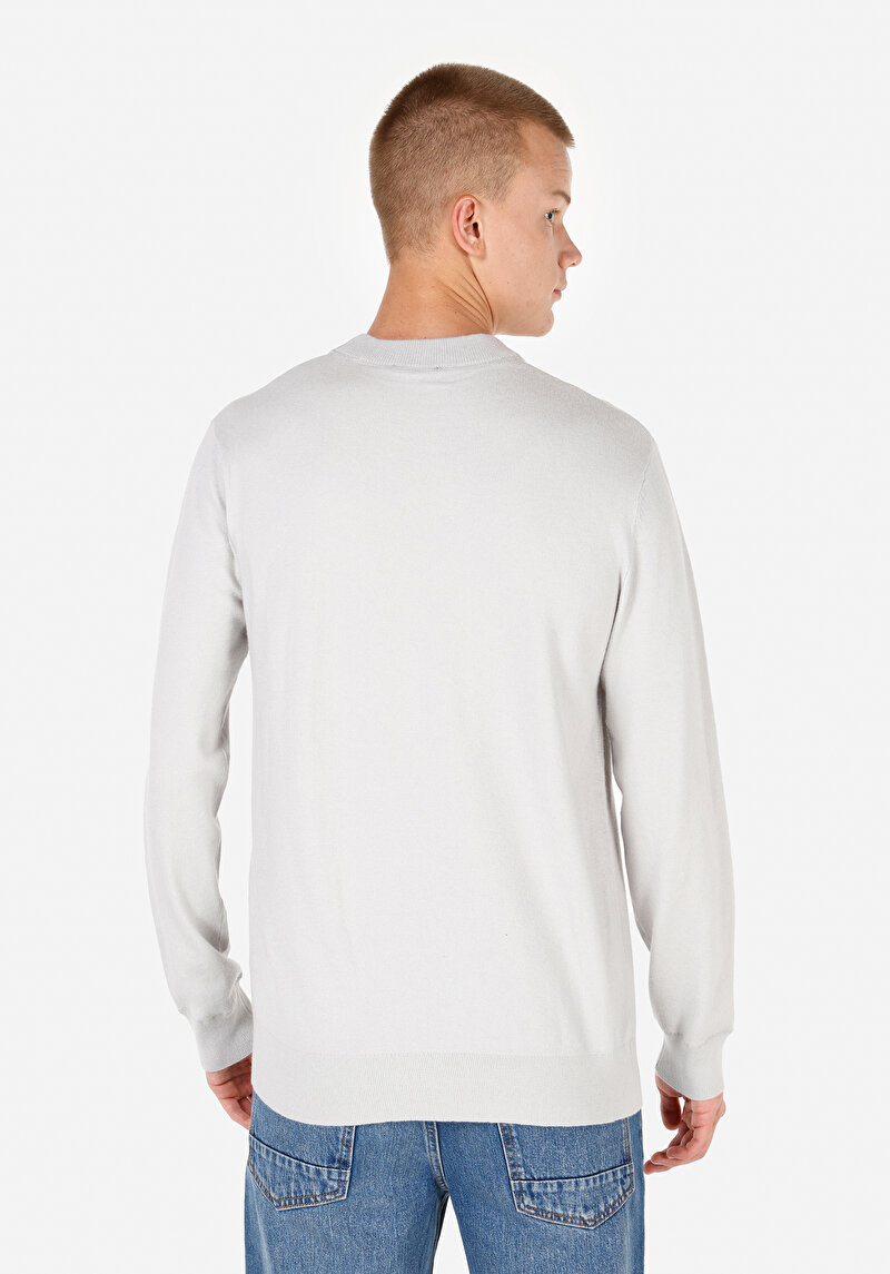 Imagine a Pulover Gri Jacquard Pentru Bărbați Cu Gât Rotund Regular Fit