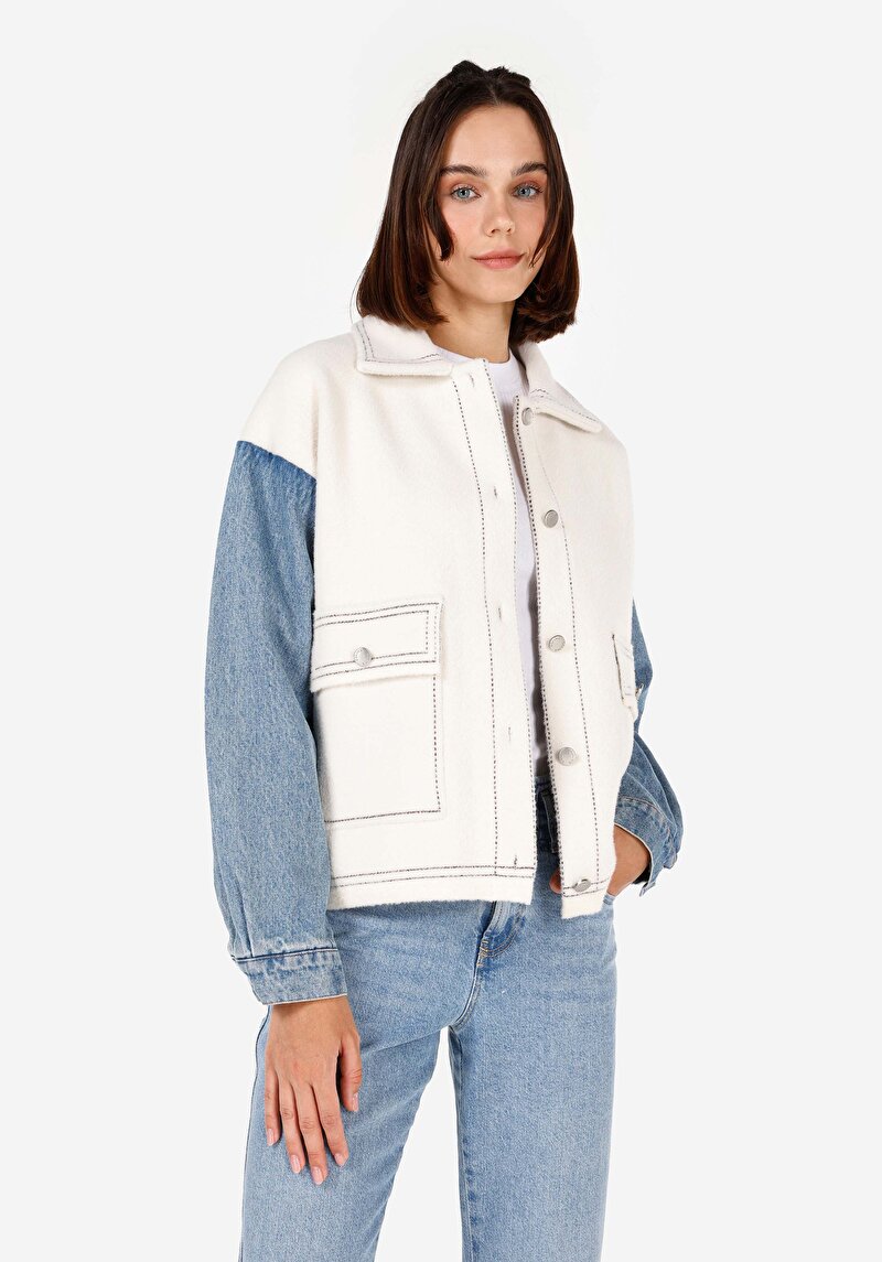 Imagine a Cardigan Alb Pentru Femei Regular Fit