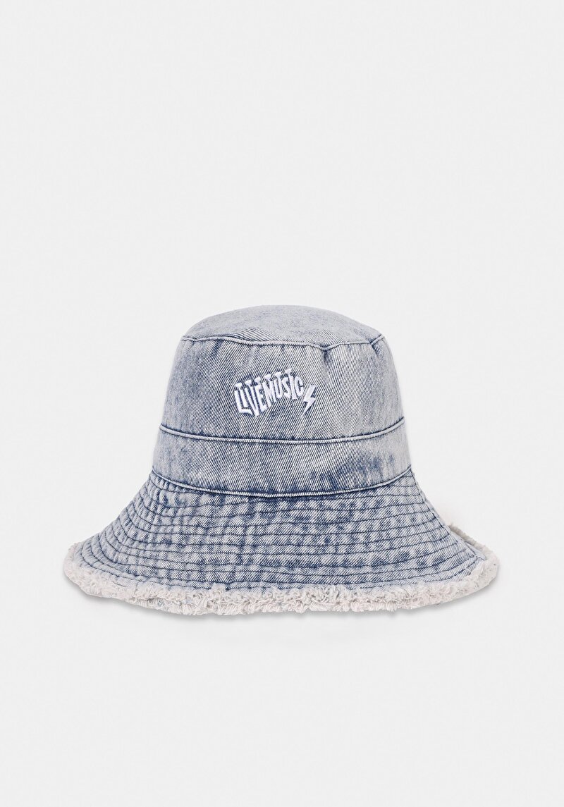 Imagine a Pălărie Albastră Pentru Femei