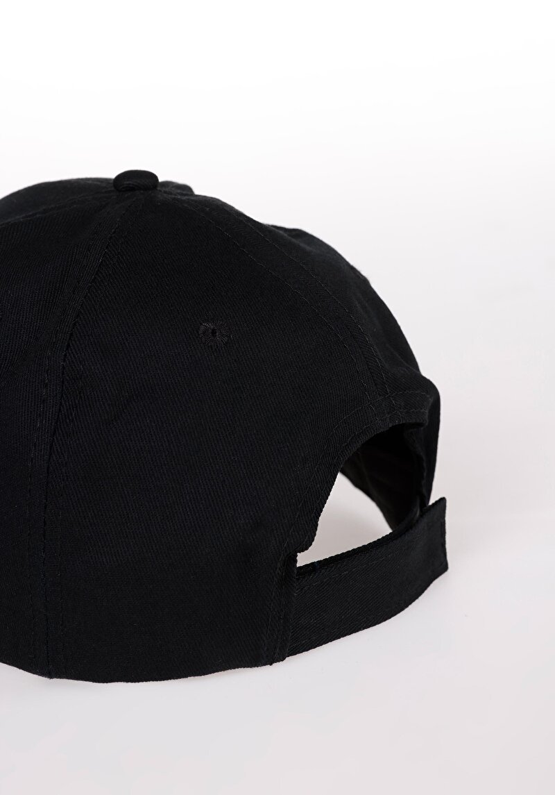 Imagine a Pălărie Neagră Pentru Bărbați