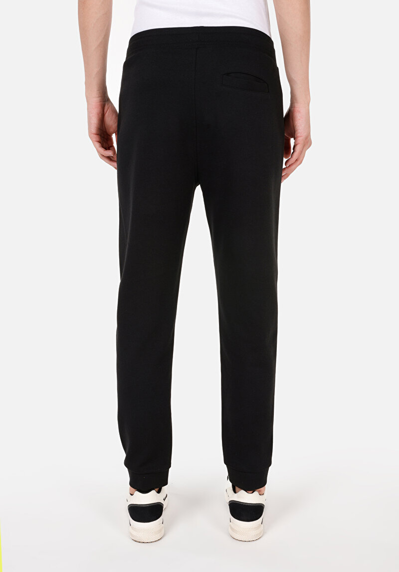 Imagine a Pantaloni De Trening De Barbati Negru Regular Fit Cl1070729
