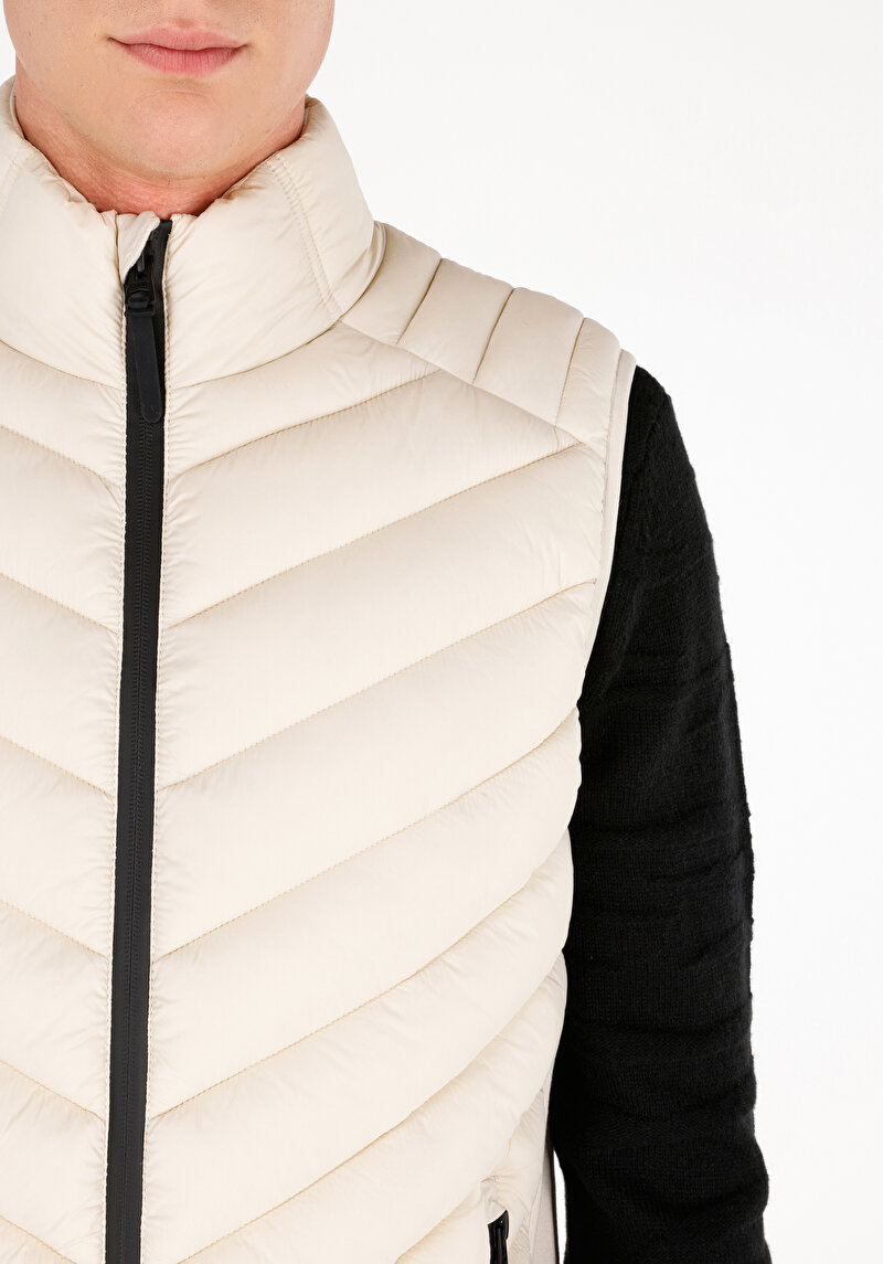 Afișați detalii pentru Vesta De Barbati Ecru Slim Fit  Cl1071238