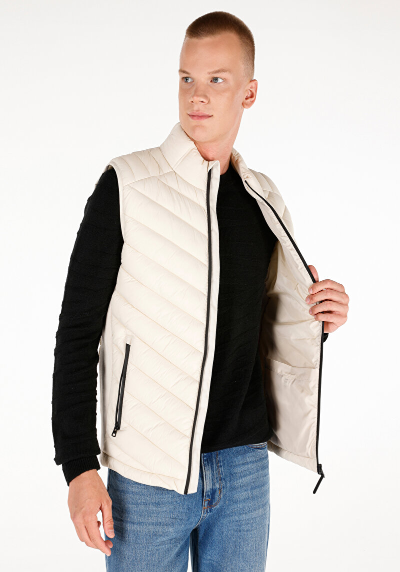 Afișați detalii pentru Vesta De Barbati Ecru Slim Fit  Cl1071238