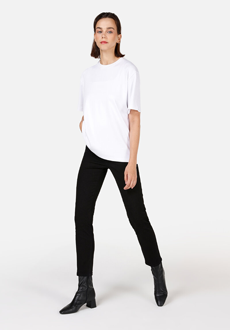 Afișați detalii pentru Slim Fit Mid Waist Straight Leg Blugi Negri Pentru Femei