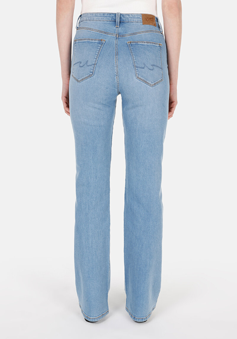 Imagine a Regular Fit Mid Waist Bootcut Blugi İndigo Pentru Femei