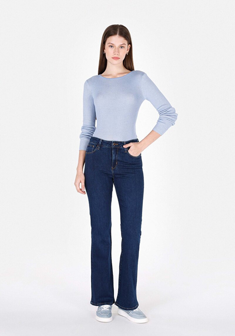 Imagine a Regular Fit Mid Waist Bootcut Blugi Indigo Închis Pentru Femei