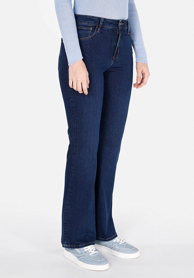 Imagine a Regular Fit Mid Waist Bootcut Blugi Indigo Închis Pentru Femei