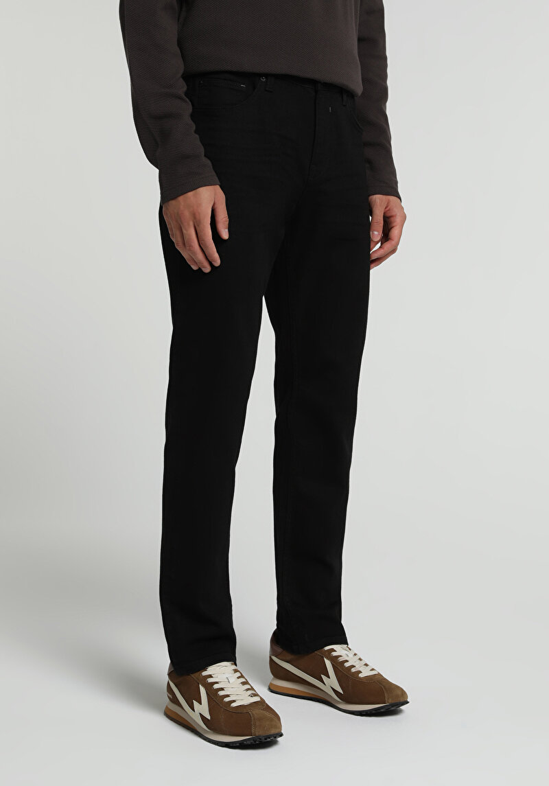 Imagine a Regular Fit Mid Waist Slim Leg Blugi Negri Pentru Bărbați