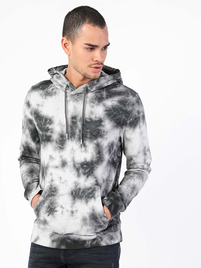 Imagine a Hanorac / Bluza De Barbati Alb Regular Fit  Cl1047547