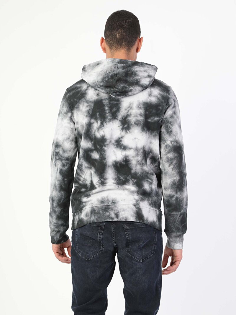 Imagine a Hanorac / Bluza De Barbati Alb Regular Fit  Cl1047547