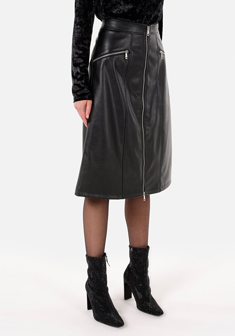 Imagine a Fustă Neagră Midi Pentru Femei